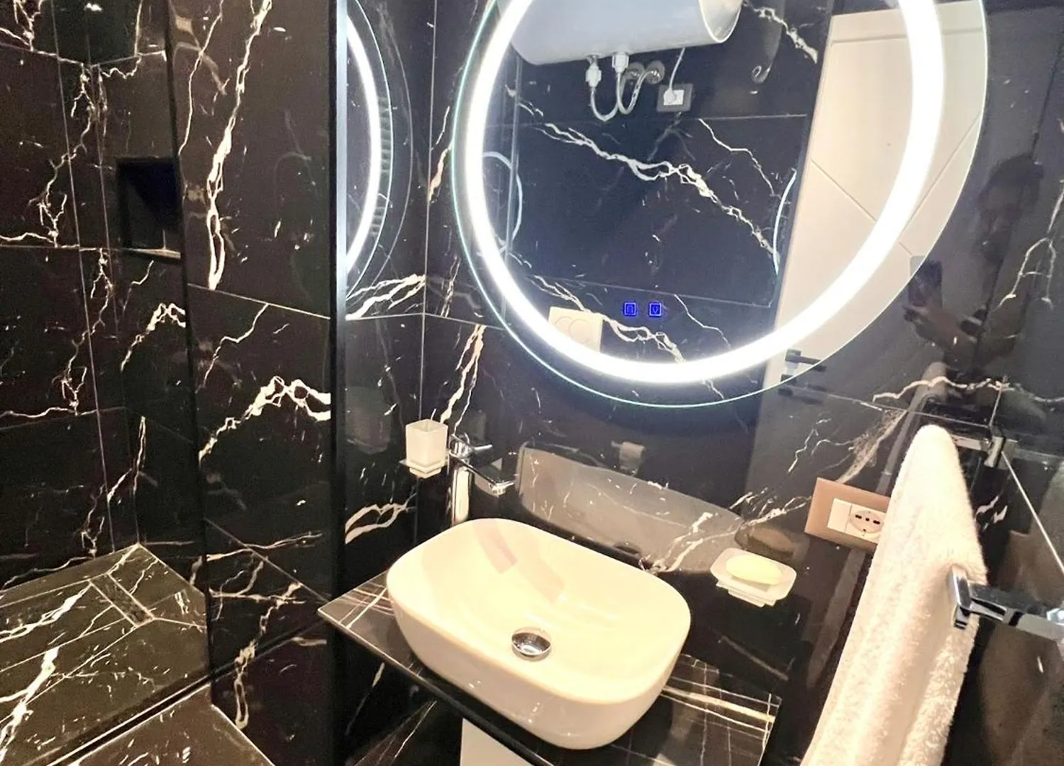 Hrs Apartment 1 Dıraç